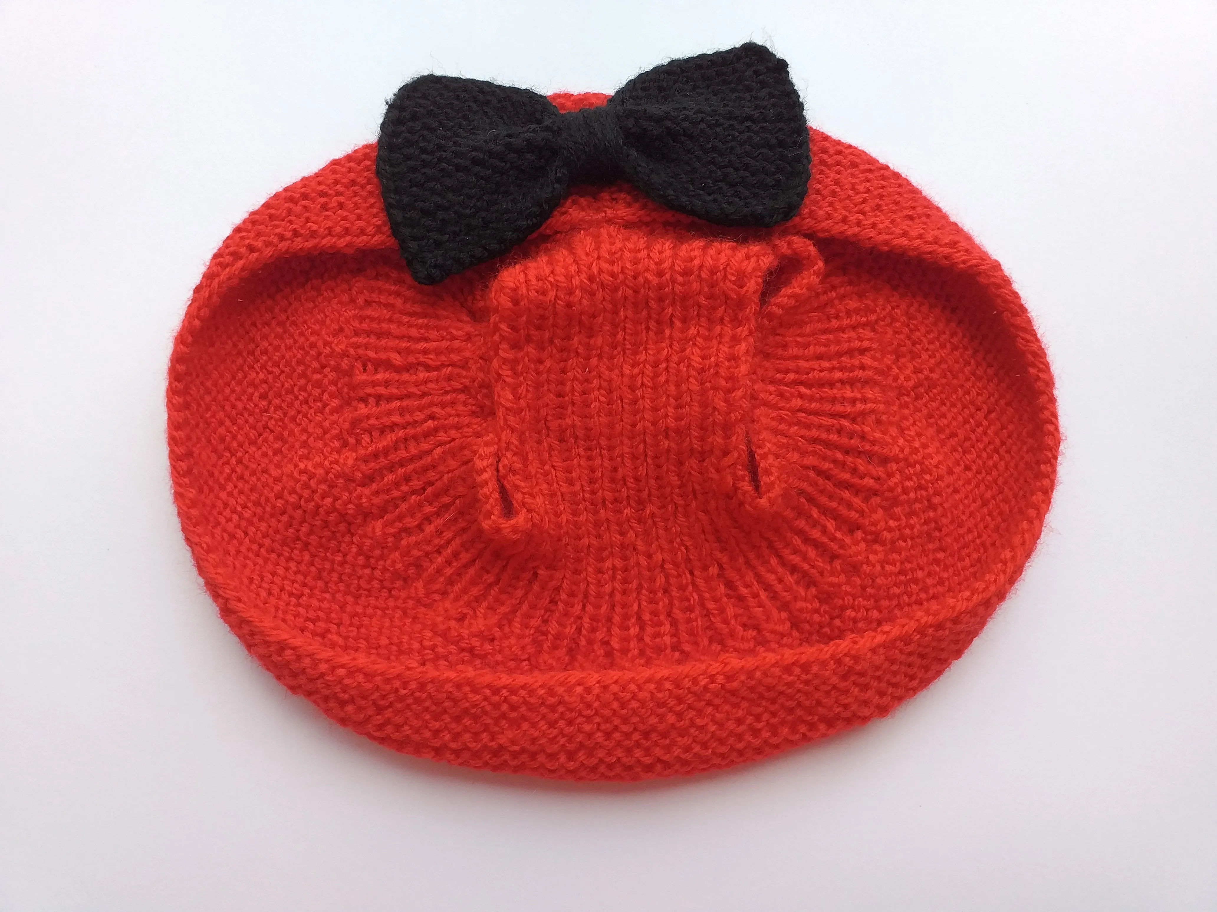 Pet clothes red summer hat with black bow, panama for dachshund